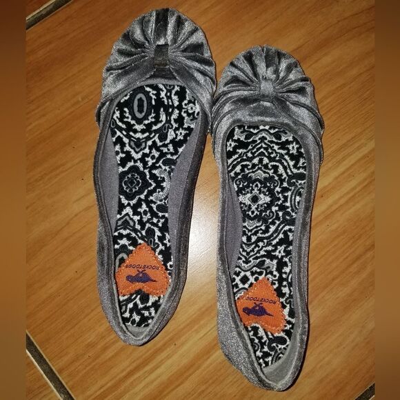 Women's Flats pre-owned still lots of life left gray - Picture 7 of 7